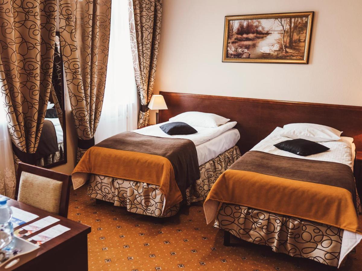Hotel Osjann Biała Podlaska Exteriör bild