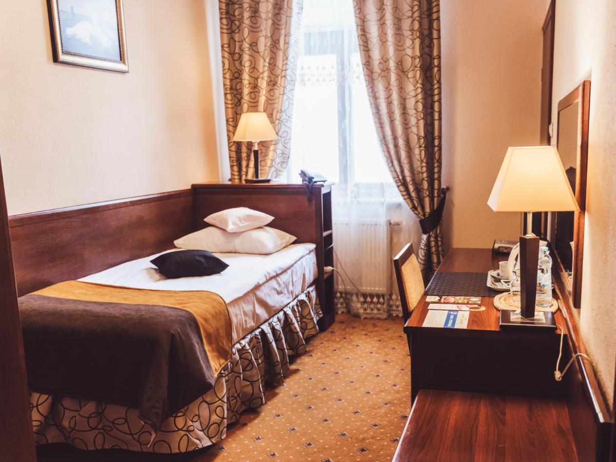 Hotel Osjann Biała Podlaska Exteriör bild