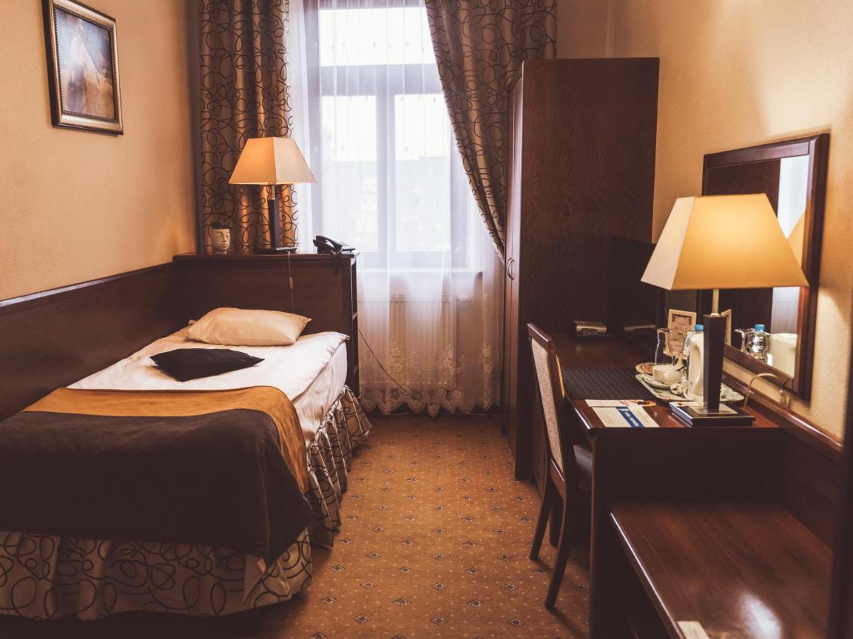 Hotel Osjann Biała Podlaska Exteriör bild